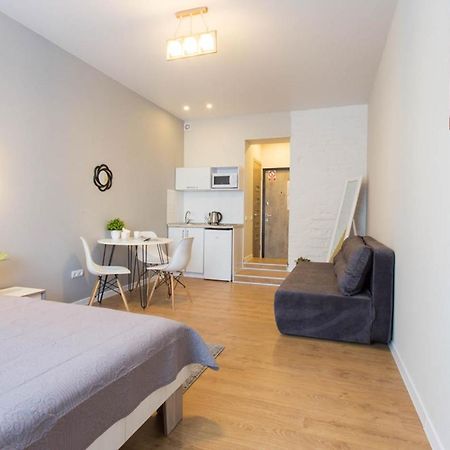 New Studio, Metro Yaroslava Mudroho And Universytet - Chernyshevska Str 95-3 Харков Екстериор снимка