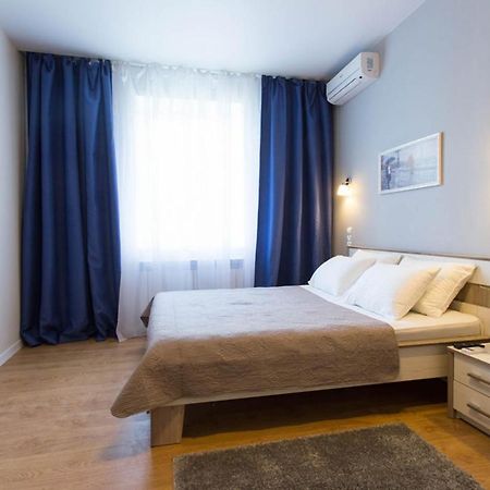 New Studio, Metro Yaroslava Mudroho And Universytet - Chernyshevska Str 95-3 Харков Екстериор снимка