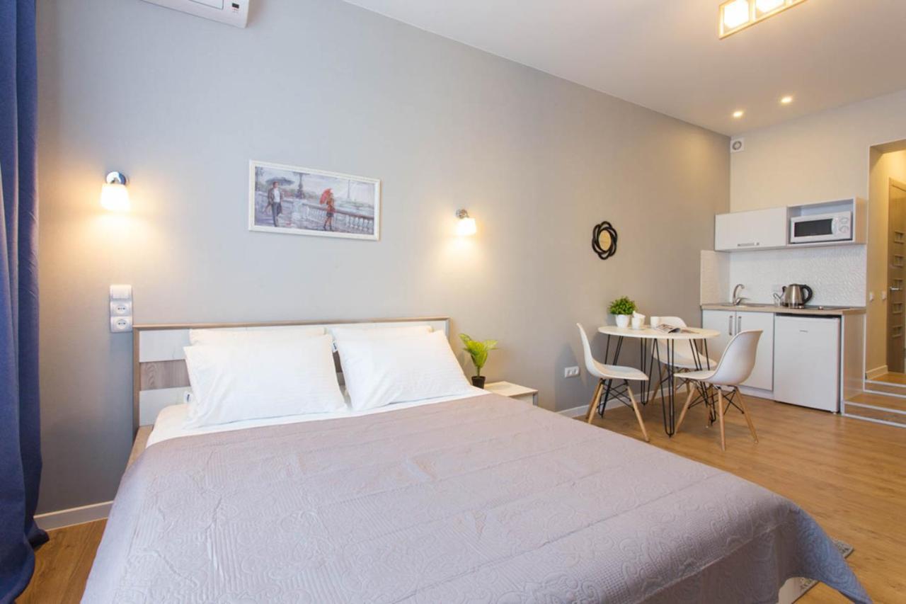 New Studio, Metro Yaroslava Mudroho And Universytet - Chernyshevska Str 95-3 Харков Екстериор снимка
