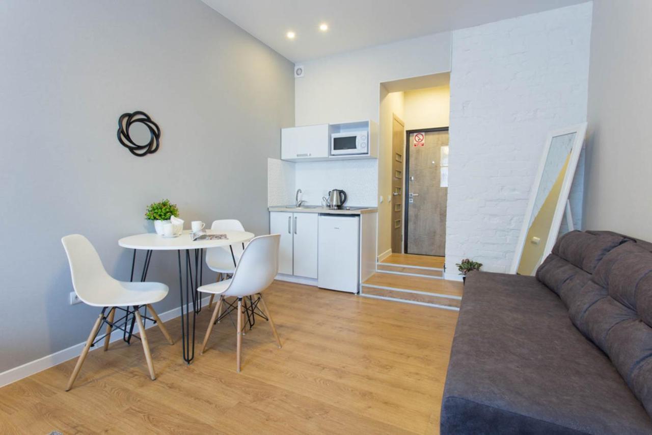 New Studio, Metro Yaroslava Mudroho And Universytet - Chernyshevska Str 95-3 Харков Екстериор снимка