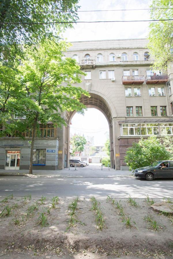 New Studio, Metro Yaroslava Mudroho And Universytet - Chernyshevska Str 95-3 Харков Екстериор снимка
